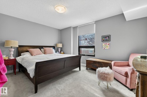 401 10028 119 Street, Edmonton, AB - Indoor Photo Showing Bedroom