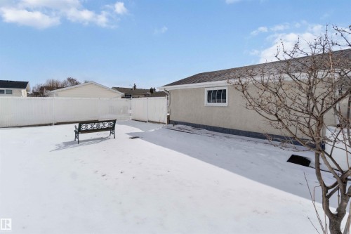 15015 95 Street, Edmonton, AB - Outdoor