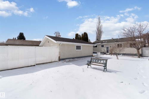 15015 95 Street, Edmonton, AB - Outdoor