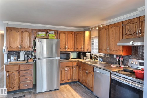 255 Evergreen Park, Edmonton, AB - Indoor Photo Showing Kitchen With Double Sink