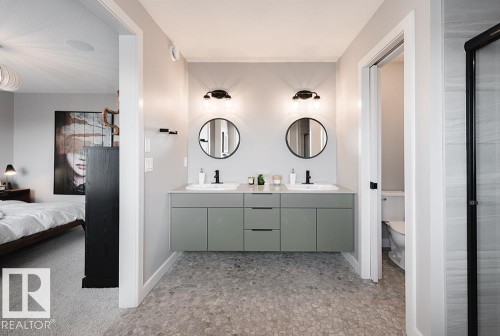 9389 Cooper Bend Bend, Edmonton, AB - Indoor Photo Showing Bathroom