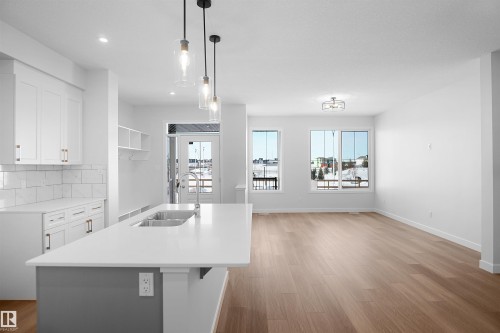 17514 5A Street, Edmonton, AB - Indoor Photo Showing Kitchen With Double Sink With Upgraded Kitchen