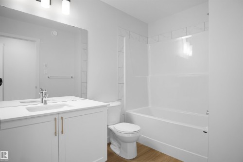 17514 5A Street, Edmonton, AB - Indoor Photo Showing Bathroom