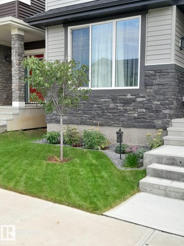 2405 Trumpeter Way, Edmonton, AB - Outdoor