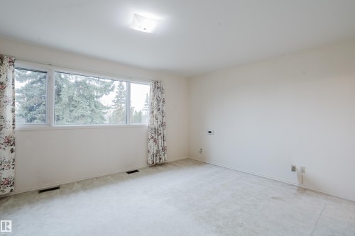 7907 Saskatchewan Drive, Edmonton, AB - Indoor Photo Showing Other Room