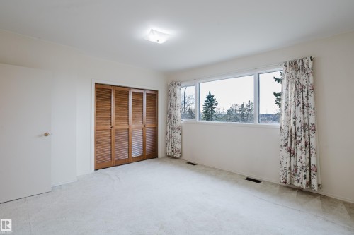 7907 Saskatchewan Drive, Edmonton, AB - Indoor Photo Showing Other Room
