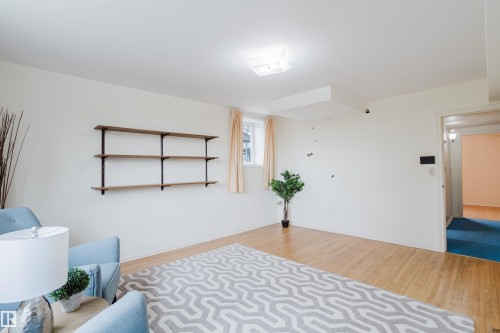 7907 Saskatchewan Drive, Edmonton, AB - Indoor Photo Showing Bedroom