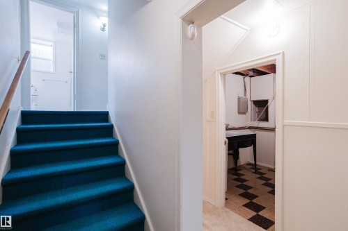 7907 Saskatchewan Drive, Edmonton, AB - Indoor Photo Showing Other Room