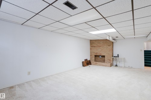 7907 Saskatchewan Drive, Edmonton, AB - Indoor Photo Showing Other Room