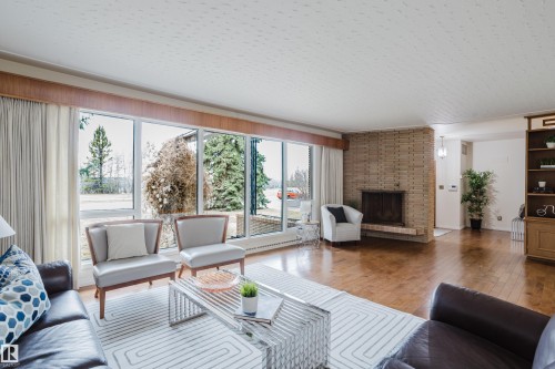 7907 Saskatchewan Drive, Edmonton, AB - Indoor Photo Showing Living Room