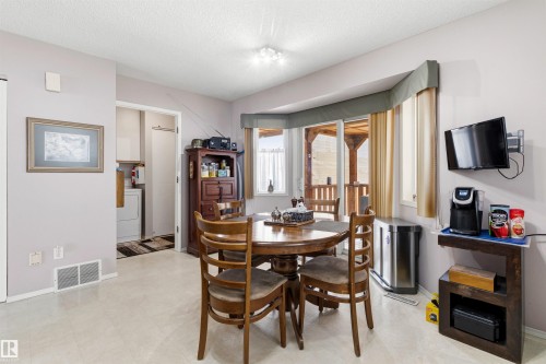 1491 Jefferys Crescent, Edmonton, AB - Indoor Photo Showing Dining Room