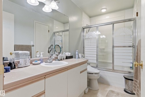 1491 Jefferys Crescent, Edmonton, AB - Indoor Photo Showing Bathroom