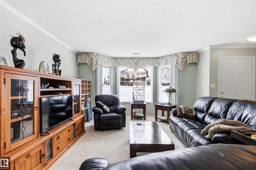 1491 Jefferys Crescent, Edmonton, AB - Indoor Photo Showing Living Room