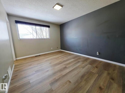 5204 43 Avenue, Leduc, AB - Indoor Photo Showing Other Room