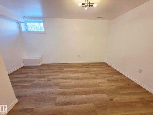 5204 43 Avenue, Leduc, AB - Indoor Photo Showing Other Room