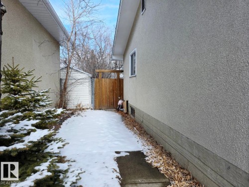 5204 43 Avenue, Leduc, AB - Outdoor