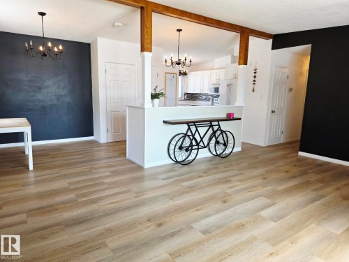 5204 43 Avenue, Leduc, AB - Indoor