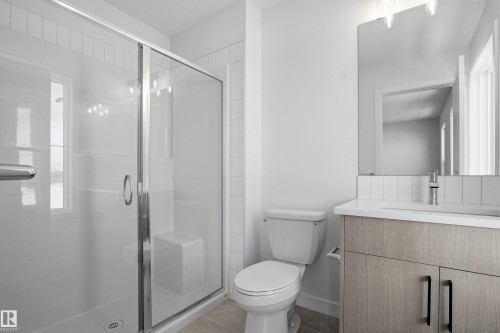 8628 Edgemont Link Link, Edmonton, AB - Indoor Photo Showing Bathroom