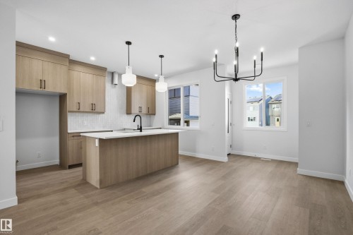 8628 Edgemont Link Link, Edmonton, AB - Indoor Photo Showing Kitchen With Upgraded Kitchen