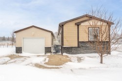 5914 Kinosoo Crescent Cold Lake, AB T9M 0C6