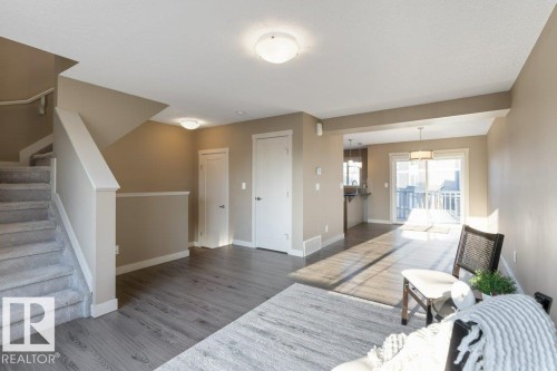 6 1391 Starling Drive, Edmonton, AB - Indoor