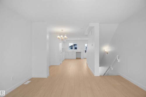 651 176 Avenue, Edmonton, AB - Indoor Photo Showing Other Room