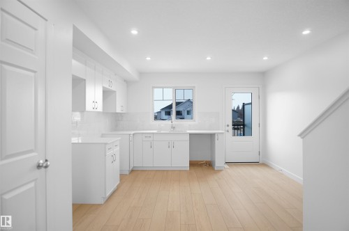 651 176 Avenue, Edmonton, AB - Indoor Photo Showing Kitchen