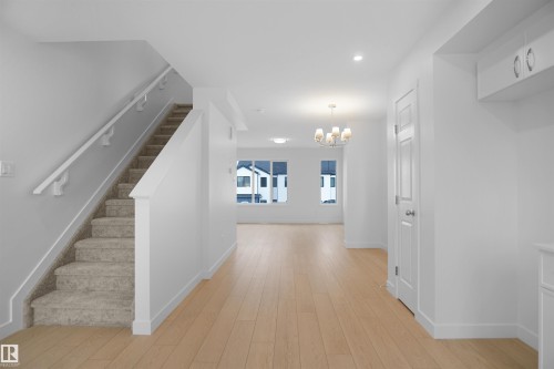 651 176 Avenue, Edmonton, AB - Indoor Photo Showing Other Room