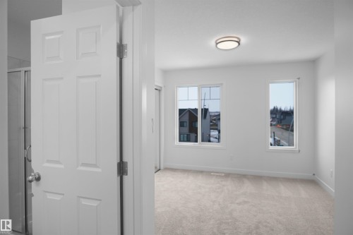 651 176 Avenue, Edmonton, AB - Indoor Photo Showing Other Room