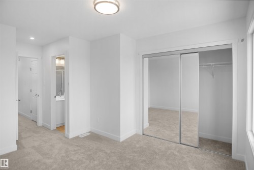 651 176 Avenue, Edmonton, AB - Indoor Photo Showing Other Room