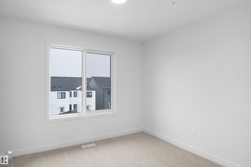 651 176 Avenue, Edmonton, AB - Indoor Photo Showing Other Room