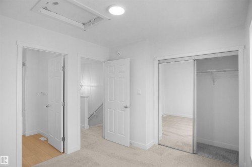 651 176 Avenue, Edmonton, AB - Indoor Photo Showing Other Room