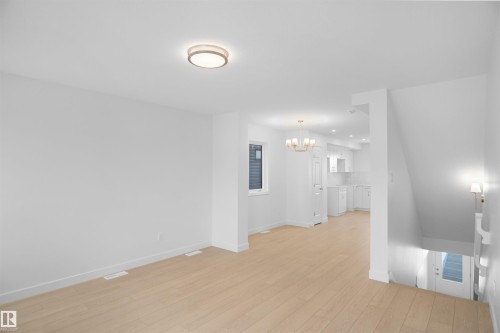 651 176 Avenue, Edmonton, AB - Indoor Photo Showing Other Room