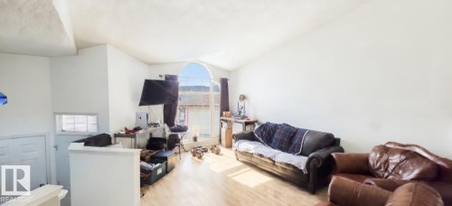 9218 163 Avenue, Edmonton, AB - Indoor