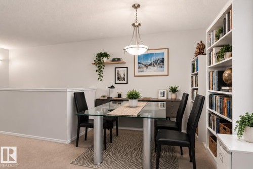 #3 10235 111 St Nw, Edmonton, AB - Indoor Photo Showing Dining Room