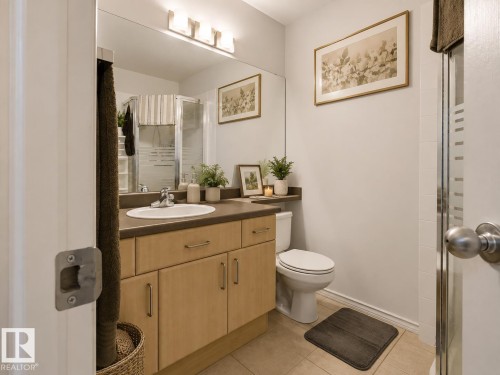 #3 10235 111 St Nw, Edmonton, AB - Indoor Photo Showing Bathroom