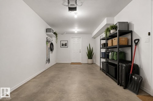 #3 10235 111 St Nw, Edmonton, AB - Indoor Photo Showing Other Room