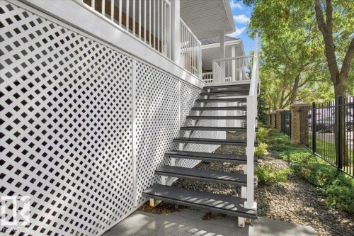 #3 10235 111 St Nw, Edmonton, AB - Outdoor