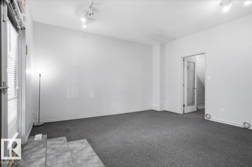 #3 10235 111 St Nw, Edmonton, AB - Indoor Photo Showing Other Room