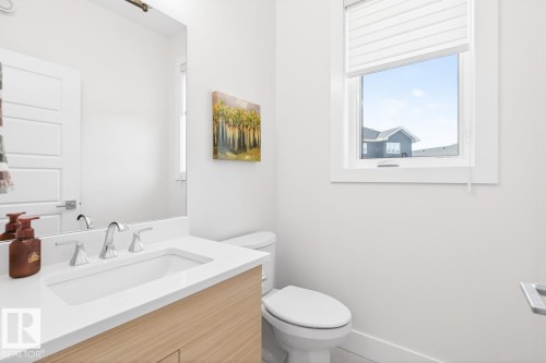 17 Evermore Crescent, St. Albert, AB - Indoor Photo Showing Bathroom