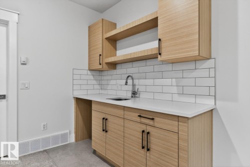 17 Evermore Crescent, St. Albert, AB - Indoor Photo Showing Kitchen