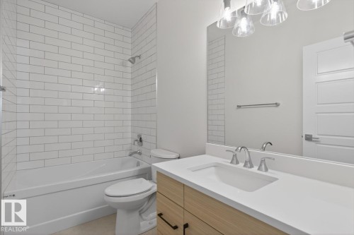 17 Evermore Crescent, St. Albert, AB - Indoor Photo Showing Bathroom