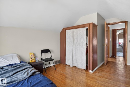 11227 103 Street, Edmonton, AB - Indoor