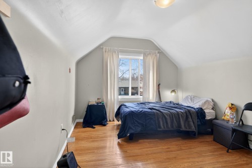 11227 103 Street, Edmonton, AB - Indoor Photo Showing Bedroom