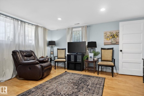 11227 103 Street, Edmonton, AB - Indoor