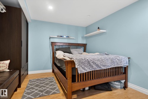 11227 103 Street, Edmonton, AB - Indoor Photo Showing Bedroom