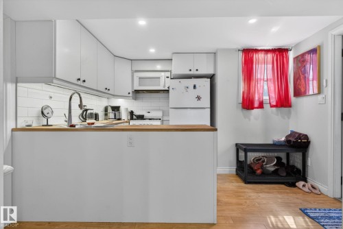 11227 103 Street, Edmonton, AB - Indoor Photo Showing Kitchen