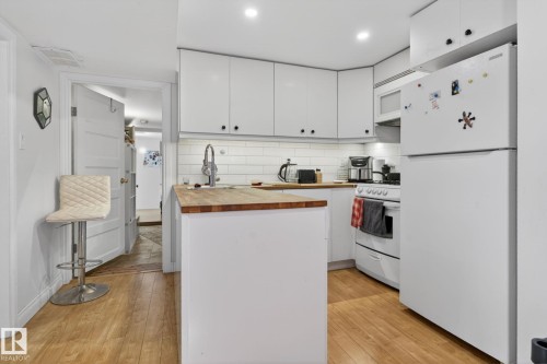 11227 103 Street, Edmonton, AB - Indoor Photo Showing Kitchen