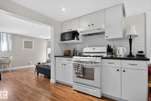 11227 103 Street, Edmonton, AB - Indoor Photo Showing Kitchen