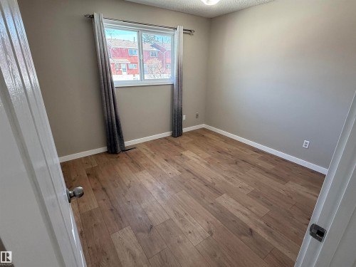 10654 Beaumaris Road, Edmonton, AB - Indoor Photo Showing Other Room